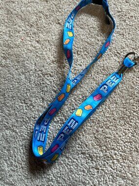 Pez‎ Lanyard
